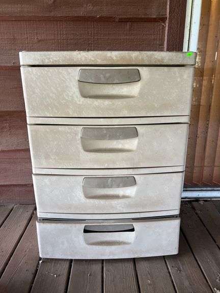 Sterilite Plastic Storage Container/Dresser (bottom drawer needs repair) 25.5”x35.25”x18”