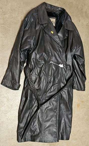 Azia Collection Leather Coat Size: XL - Metzger Property Services, LLC