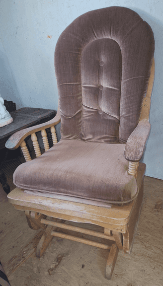 Platform rocker (has finish damage) - Metzger Property Services, LLC