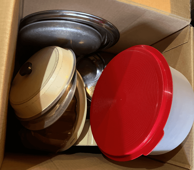 Pots and pans assortment