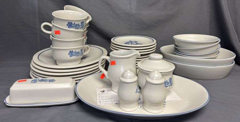Pfaltzgraff dish set inc. 6 plates, 12 dessert plates, 6 cups, 4 bowls ...