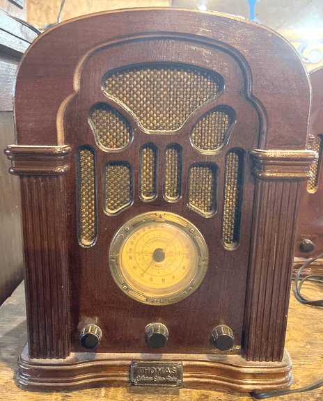 Thomas collector's edition Retro radio, model 411A, No. 0717