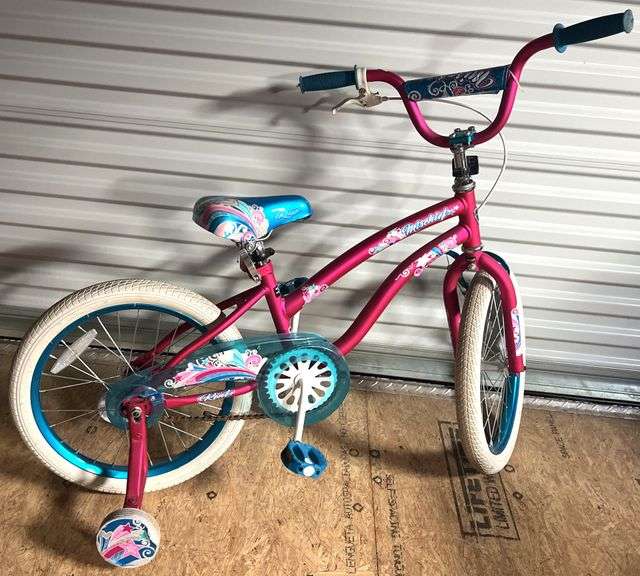 Kent Girls Bicycle with Training Wheels