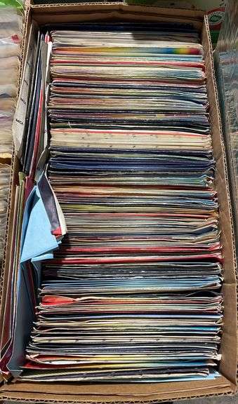 50+ 45 RPM country vinyl records including Vince gill, Joe diffie, mark ...