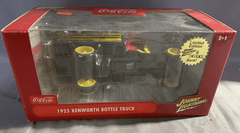 Coca-Cola Brand Johnny Lightning 1925 Kenworth Bottle Truck 1:24 Scale