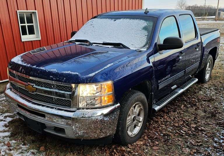 2013 Chevrolet Silverado K1500 Z71 4x4 Truck, 177,031 miles, automatic transmission, Has Title, VIN 3GCPKSE7XDG204901 - A $25 TITLE FEE WILL BE ADDED TO THE WINNING INVOICE