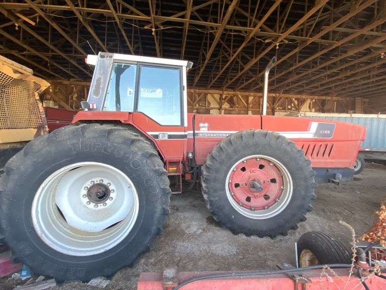 IH 3788 Tractor w/ Firestone Duals
