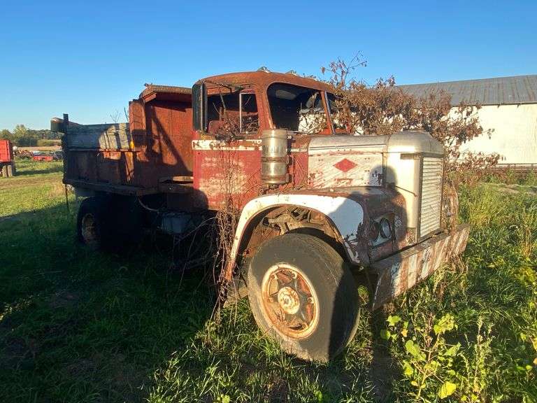 Vintage Diamond Rio Dump Truck