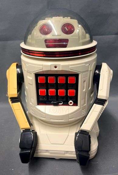 01.04.26 -- Andrews Collection Online Auction! --MASSIVE Pop Culture & Toy Collection • Guitars • Sports & Movie Memorabilia • Advertising: Signs, Mirrors, Posters • Electronics & Gaming Systems • Clothing & Shoes • Blow Molds & Décor • Knives & Swords • Cast Iron & So Much More!!  -- N. Manchester, IN