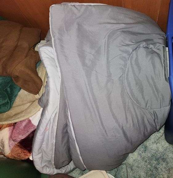 (3) Throw Blankets, Full Size Comforter