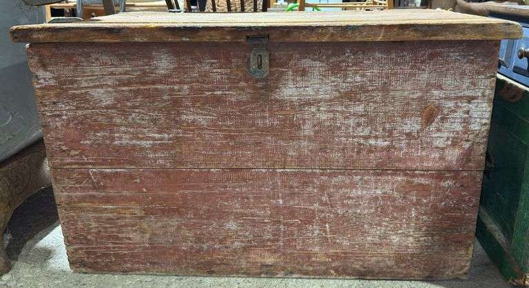Primitive Red Chest with Rope Handles 40x23x24 - Metzger Property ...