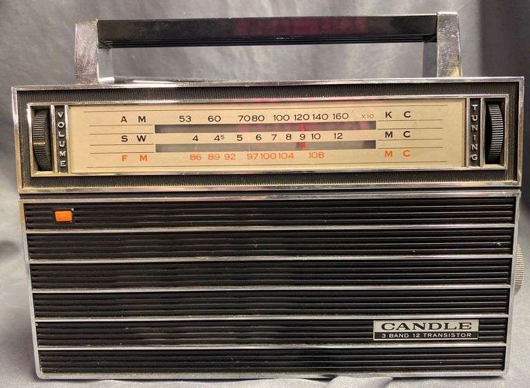 Candle Brand 8-Transistor Portable Radio with AM/FM/SW Bands - broken ...