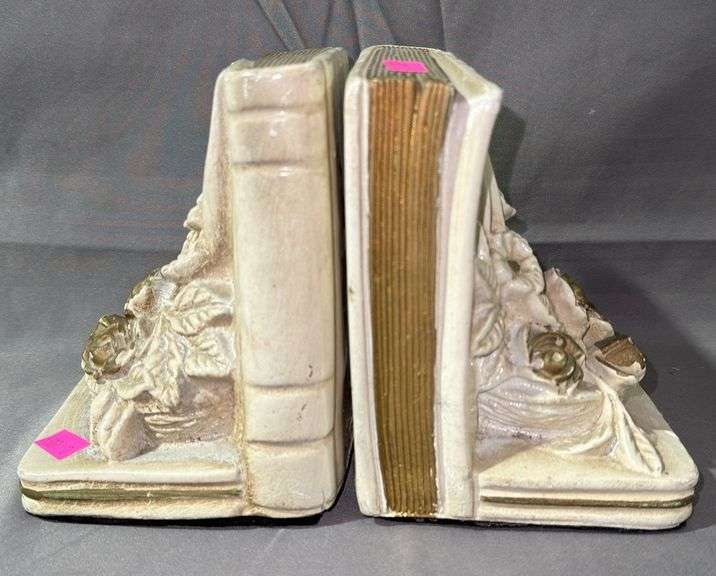 Universal Statuary Corp. Pair of Plaster Book Ends 4" x 5.5" Metzger
