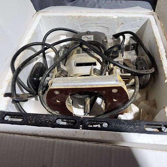 Elu Black & Decker Plunge Cut Router Model 3338 with Instruction Manual ...