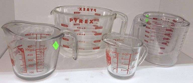Set of Glass Measuring Cups Including Pyrex and Anchor Hocking ...