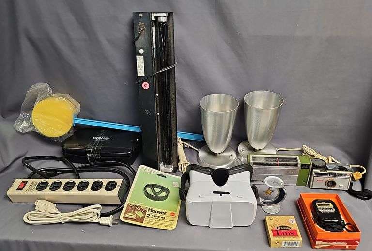 Kodak Instamatic 154 Outfit - Vintage Film Camera AS IS