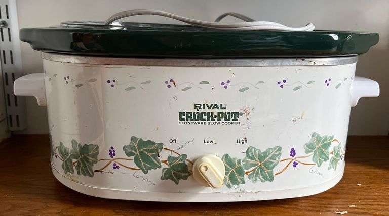 Slow Cooker Flower Pattern Rival Crock-Pot Slow Cooker with Ivy Pattern and Green Insert - Metzger ...