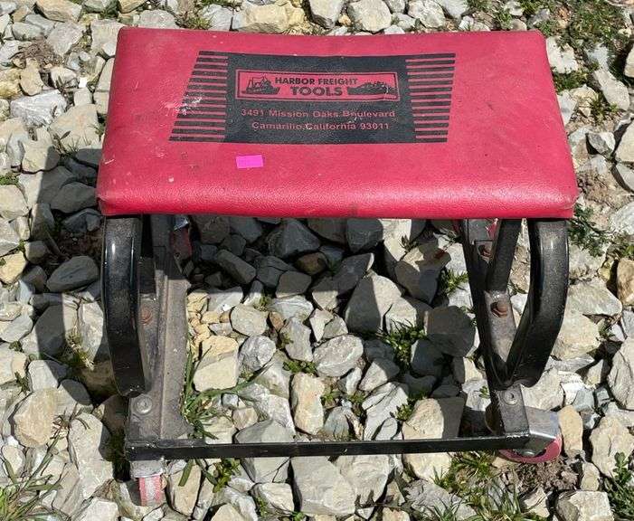 Harbor Freight Tools Rolling Mechanic’s Stool With Padded Seat