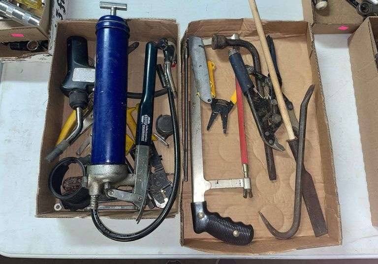 Hand Tools and NAPA Lubrication Equipment Grease Gun Metzger Property