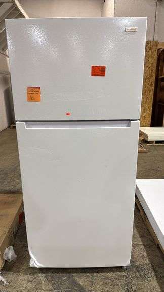 Vissani 18 cu. ft. Top Freezer Refrigerator DOE in White damaged ...
