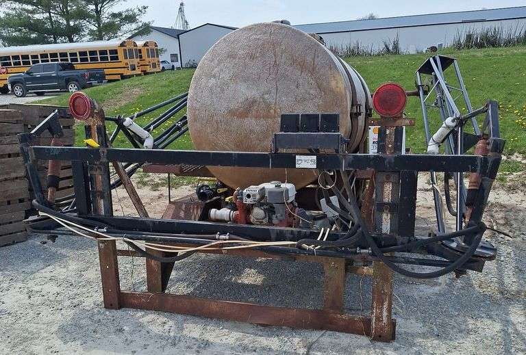 Mounted sprayer 40ft boom, 500 gallon tank, with controller, Honda 5hp motor
