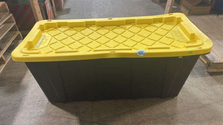 HDX 57Gal Tote with Lid, Lid Has Some damage