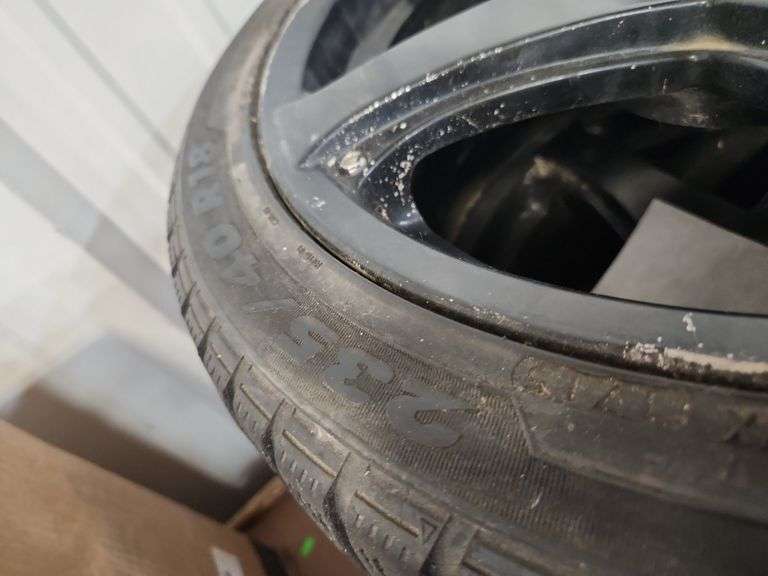 4-Champipo  WinterPrp HP 235/40 R18