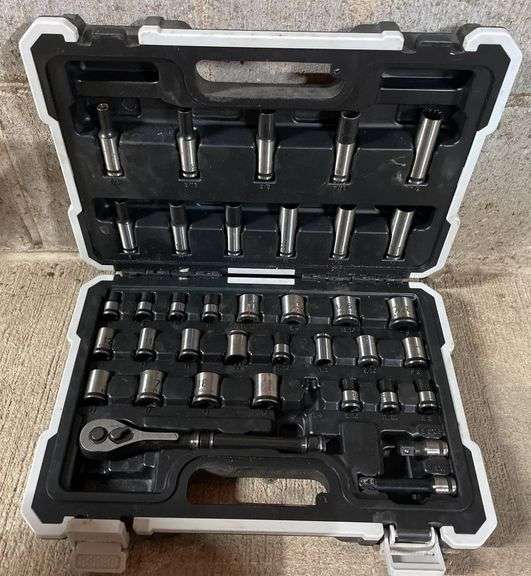 Kobalt 38-Piece 3/8-Inch Drive Socket and Ratchet Set in Carrying Case ...