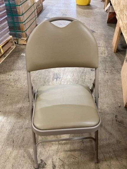 Flash Furniture
Hercules Series Extra Large Ultra-Premium Triple Braced Beige Vinyl Metal Folding Chair with Easy-Carry Handle