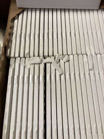Daltile
Matte Arctic White 6 in. x 6 in. Ceramic Wall Tile (12.5 sq. ft. / case)DAMAGED!