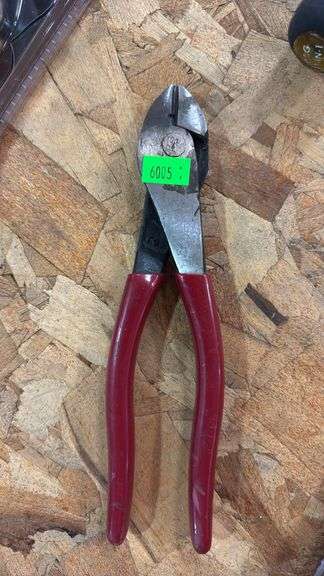 Diagonal cutter