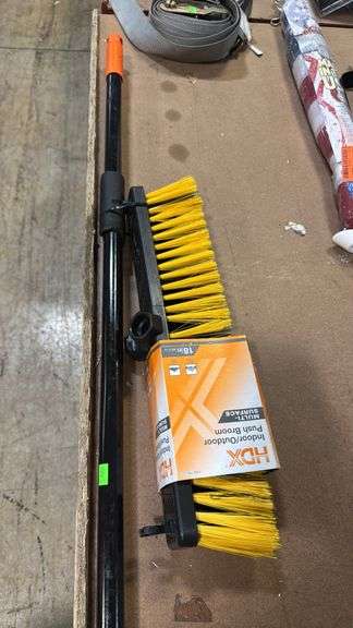HDX
18 in. Indoor-Outdoor Push Broom