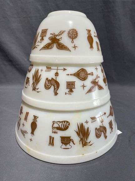 3 – Pyrex Nesting Mixing Bowls with Brown Farm-Themed Pattern