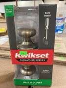 Kwikset
Juno Antique Brass Passage Hall/Closet Door Knob with Microban Antimicrobial Technology and Lock