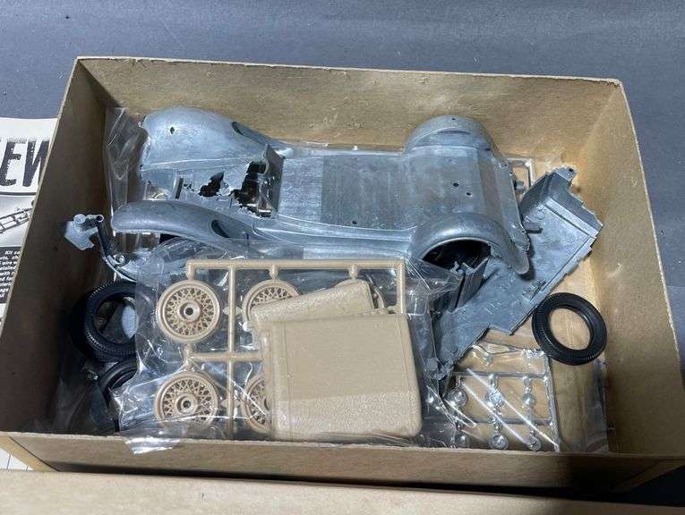Hubley 1932 Chevrolet Roadster Metal Model Kit with Original Box