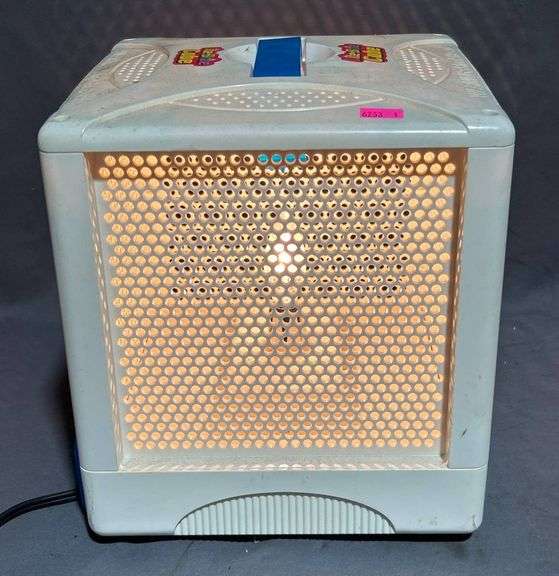 Lite-Brite Cube with Pegs and Power Cord, 9”x9”x9”