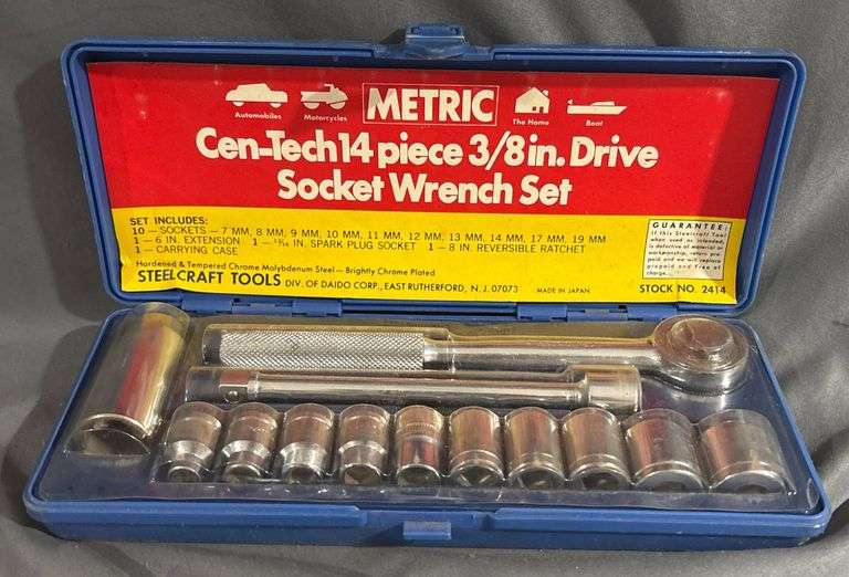 Cen-Tech 14-Piece Drive Socket Wrench Set in Blue Case, 3/8-Inch