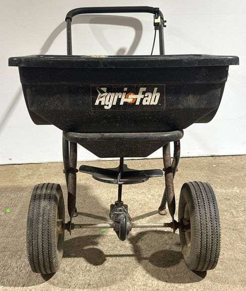 Agri-Fab Broadcast Spreader with Adjustable Flow Control