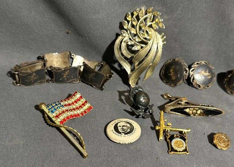 Jewelry and Accessories Featuring Brooches, Earrings, and Bracelets