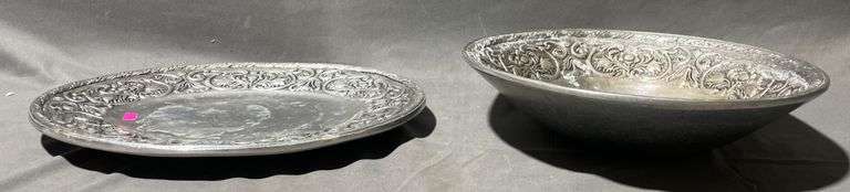 Oval Platters with Embossed Floral Motif by Wilton Products, 11″