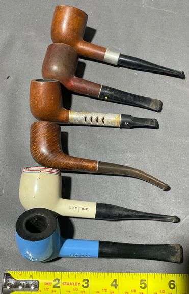 Pipe Holder with Six Tobacco Pipes