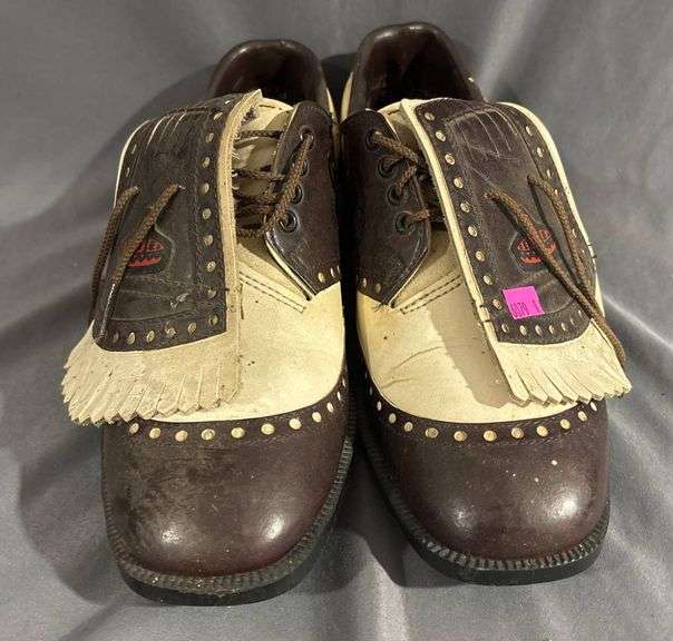 Two-Tone Leather Saddle Golf Shoes with Softspikes Soles
