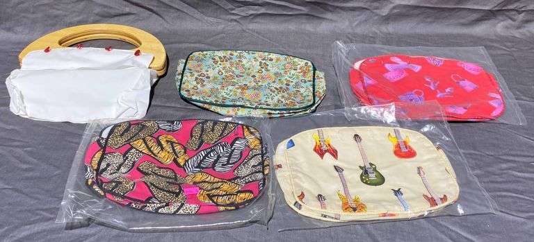 Handbag Form with Wood Handles & 4 Interchangeable Covers