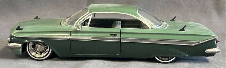 1961 Chevrolet Impala Die-Cast Model by Jada Toys, 1:24 Scale