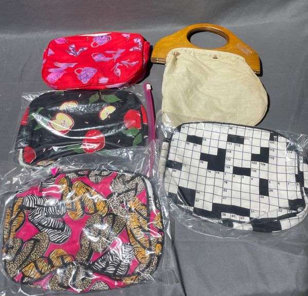Handbag Form with Wood Handle & Four Interchangeable Covers