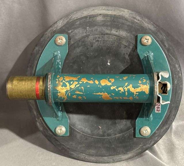C.L. Vacuum Cup No. 4960 with Protective Hard Case