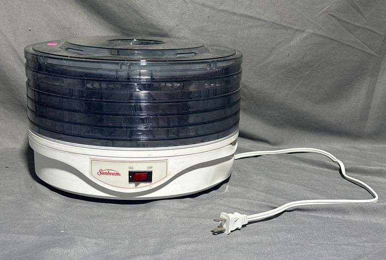 Sunbeam Model KN128E Food Dehydrator with 12-Inch Diameter Base