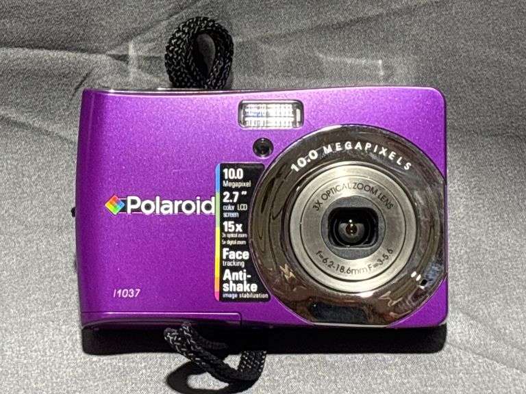 Polaroid i1037 Digital Camera Kit with Accessories