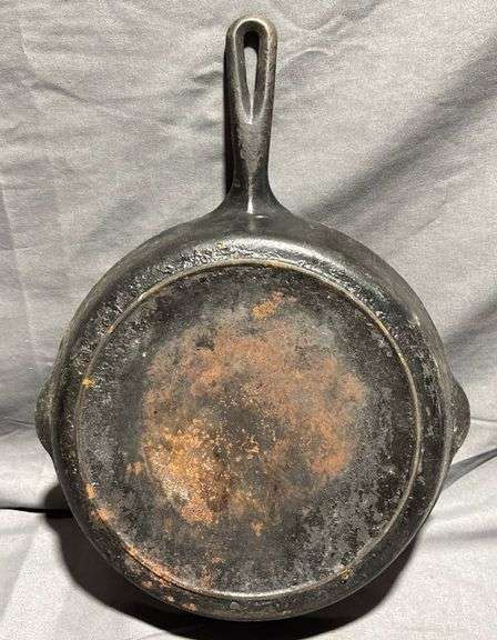 Cast Iron Skillet With Pour Spouts, Diameter 10″