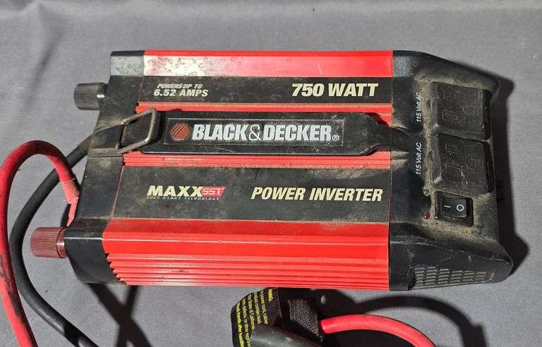 Black & Decker 750-Watt Power Inverter, Model VEC1047BD untested